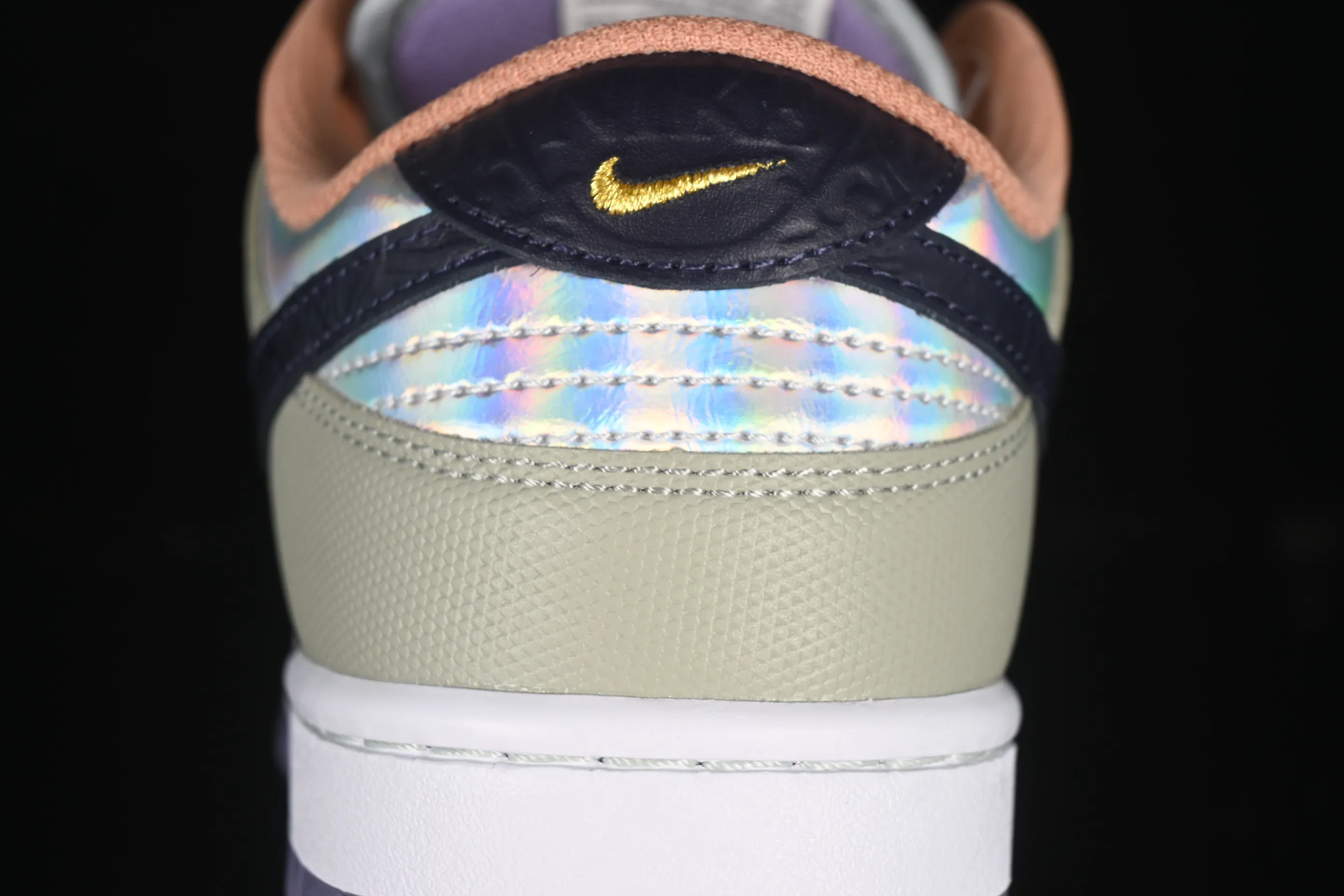 All categories Nk SB Dunk Series Nk SB Dunk Low low-top sneakers Nike Dunk Low "Floral Swoosh" floral theme low-top casual sneakers HV5750-133